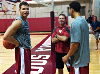 Blake Griffin est retourné à la fac et il a postérisé Buddy Hield