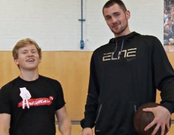 Apprenez à shooter à trois-points avec Kevin Love