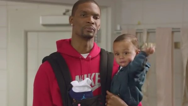 Chris Bosh joue les babysitteurs pour Foot Locker