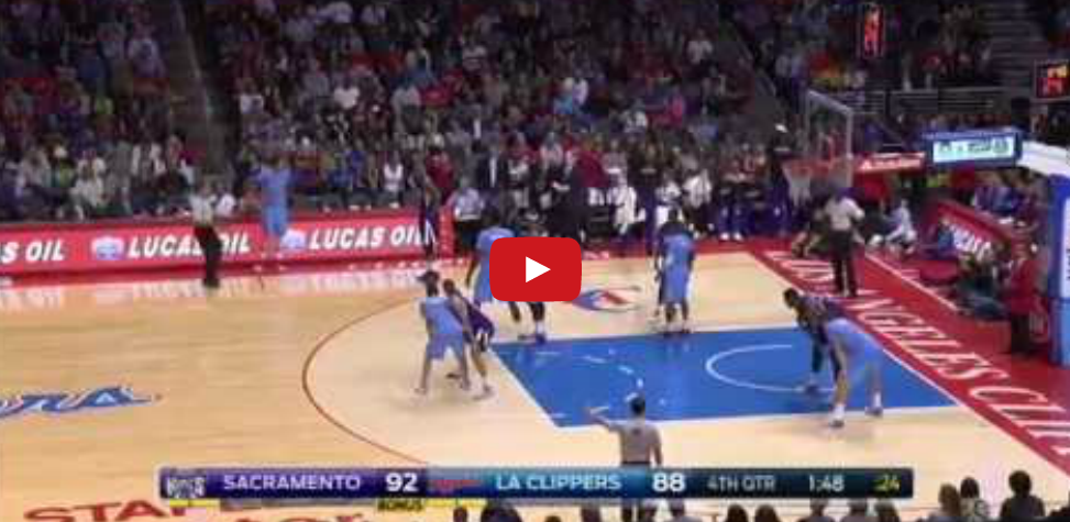 Vidéo : Le Alley-Oop renversé de DeAndre Jordan