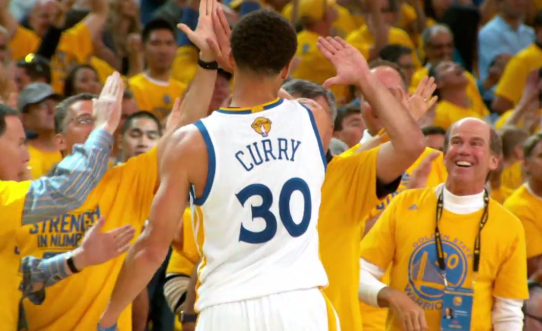 Stephen Curry, roi des ventes durant les playoffs !