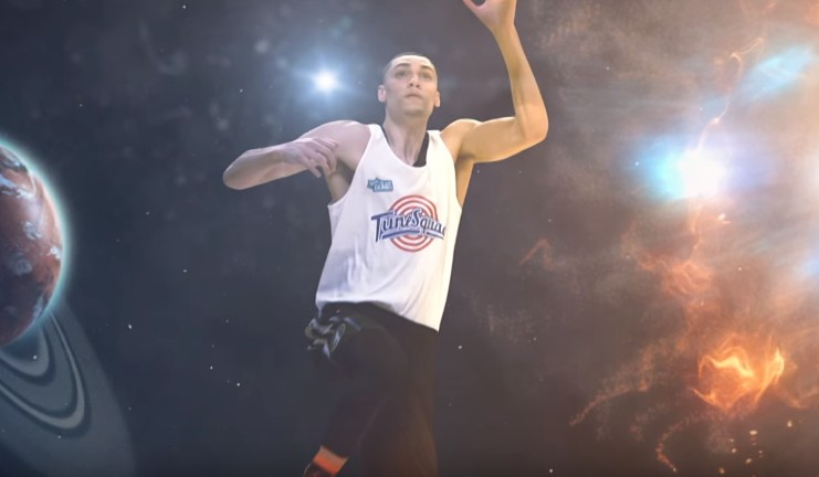 Magique : Zach Lavine dunk… dans l’espace