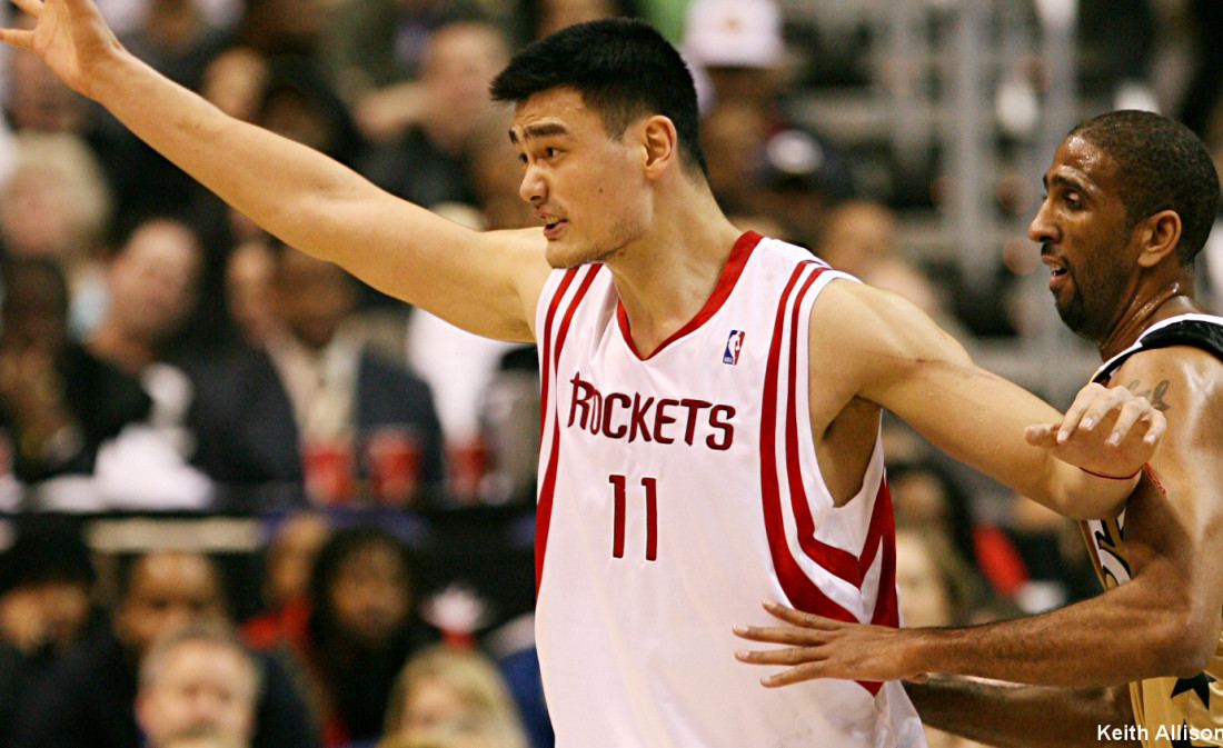 Le maillot de Yao Ming retiré à Houston en janvier ?