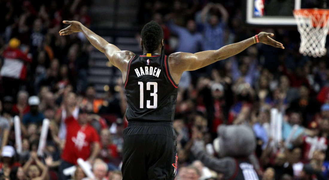 James Harden joue malgré une blessure à la cheville