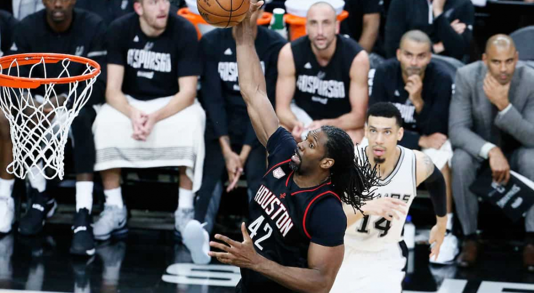 Nene Hilario va re-signer avec les Houston Rockets