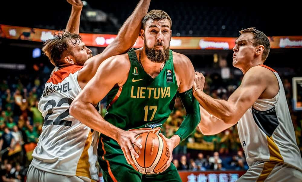 Jonas Valanciunas écrase l’Allemagne, la Lituanie en tête