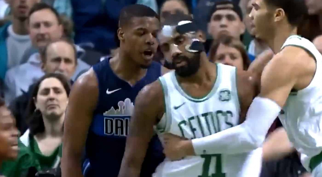 Kyrie Irving et Dennis Smith calment le jeu après leur accrochage