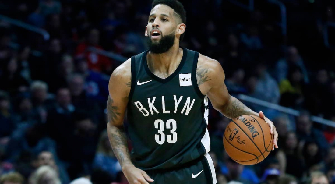 Allen Crabbe se prolonge lui-même à Brooklyn pour toucher le jackpot