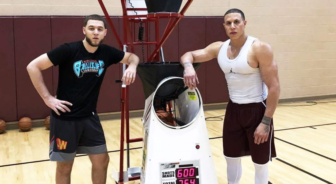 Mike Bibby est devenu un monstre physique