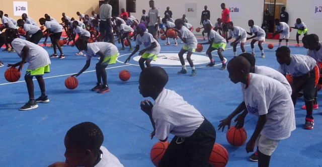 La NBA a inauguré deux terrains de basket à Guediawaye