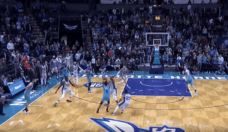 Clutch (bis) : L’énorme buzzer-beater de Malik Monk