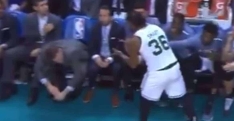 Marcus Smart a engueulé Brad Stevens, trop passif avec les arbitres