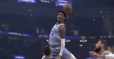 Ja Morant tout proche de faire « une Vince Carter sur Fred Weis » à Kevin Love !