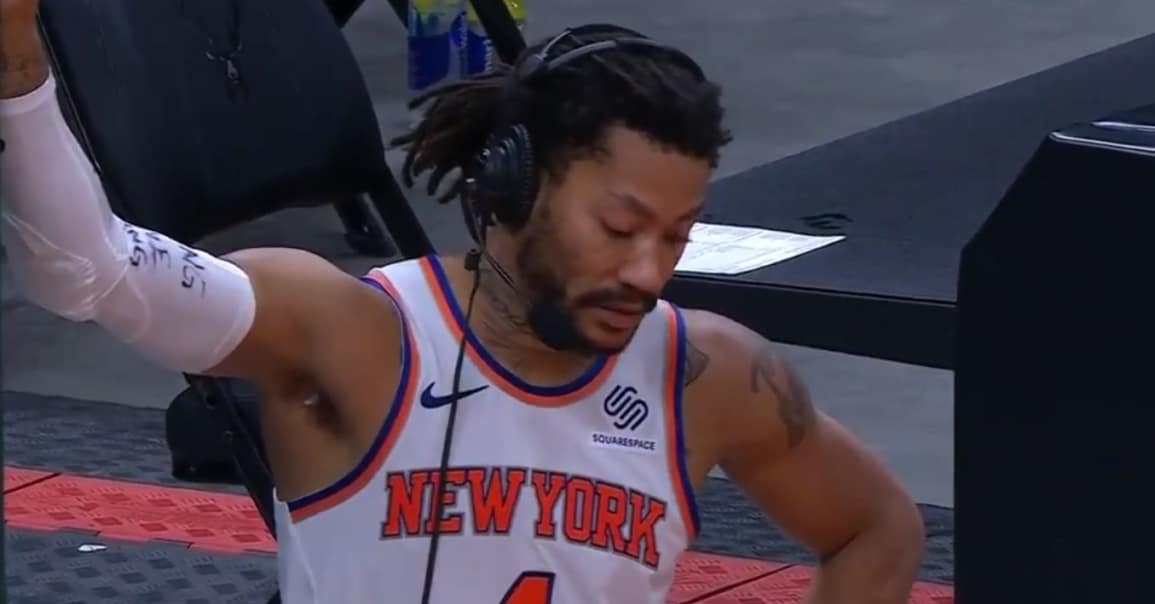 Derrick Rose très ému en apprenant la blessure de son coéquipier en direct