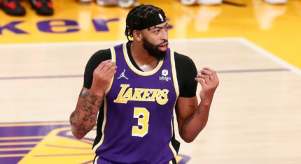 En chute libre, les Lakers passent dans le négatif