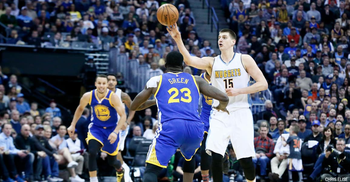 Comment Draymond Green a rendu Jokic meilleur en l’affichant à la TV