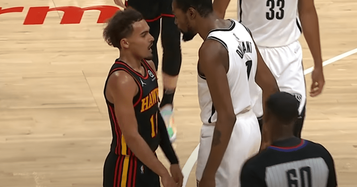 Kevin Durant et Trae Young, trash-talking et duel musclé