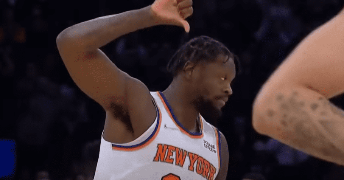 Julius Randle, un geste polémique pour faire taire les fans !