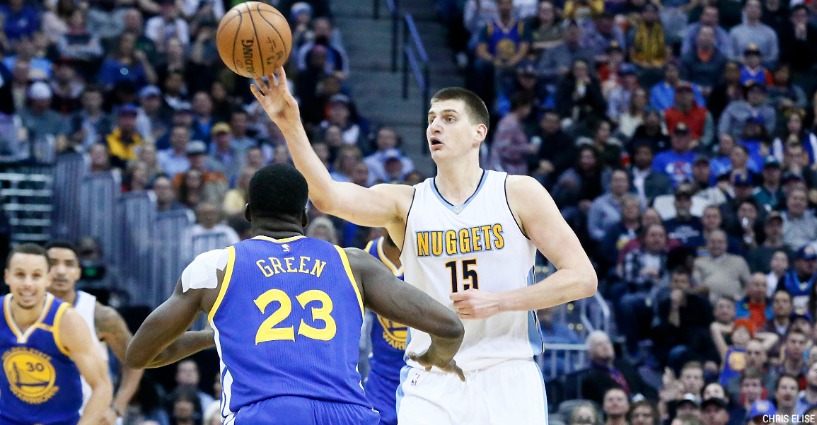 Draymond encense Jokic : “Il m’a rendu meilleur et est très loin d’être soft”