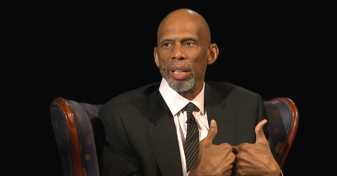 À la retraite, Kareem Abdul-Jabbar continue d’accumuler les trophées