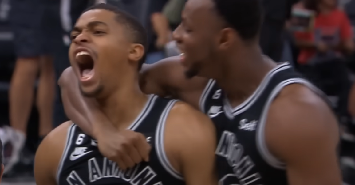 Keldon Johnson, un block décisif sur Donovan Mitchell pour la gagne !