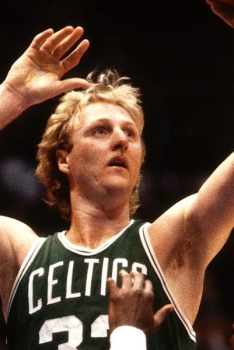 Larry Bird : l’histoire de son pari gagné avec un journaliste après une baston