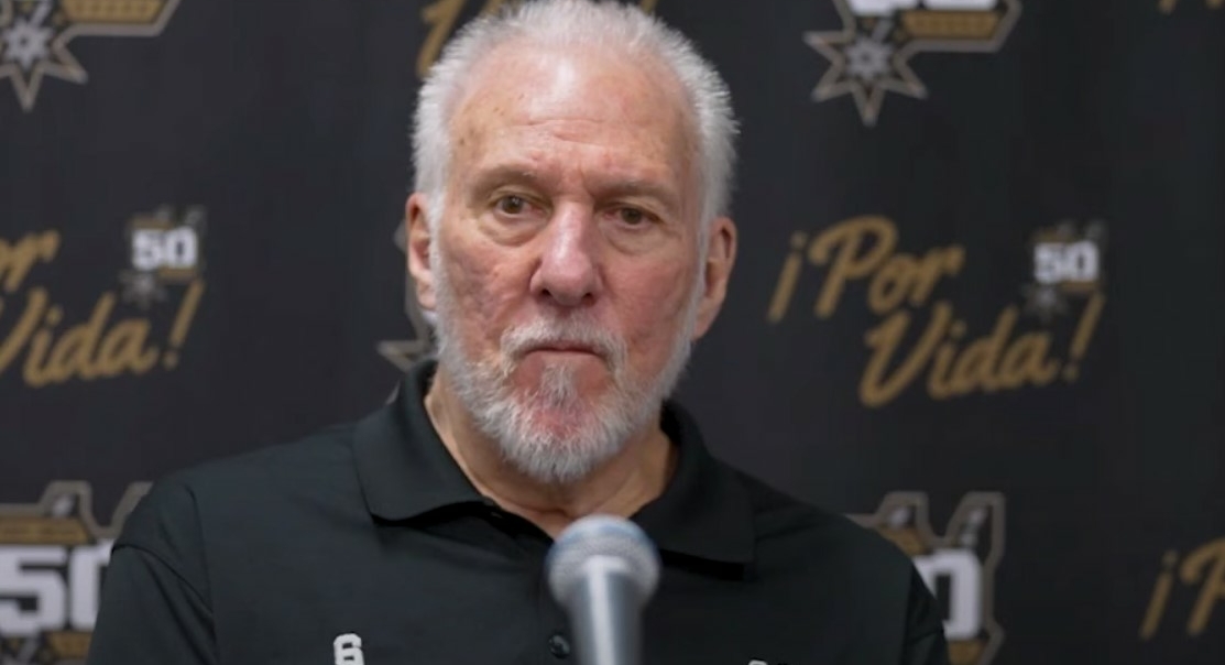 Agacé, Gregg Popovich menace d’écarter des joueurs