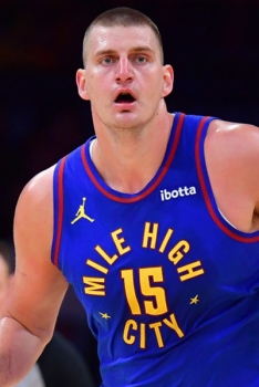 CQFR : McCain réveille les Sixers, retour perdant pour Jokic