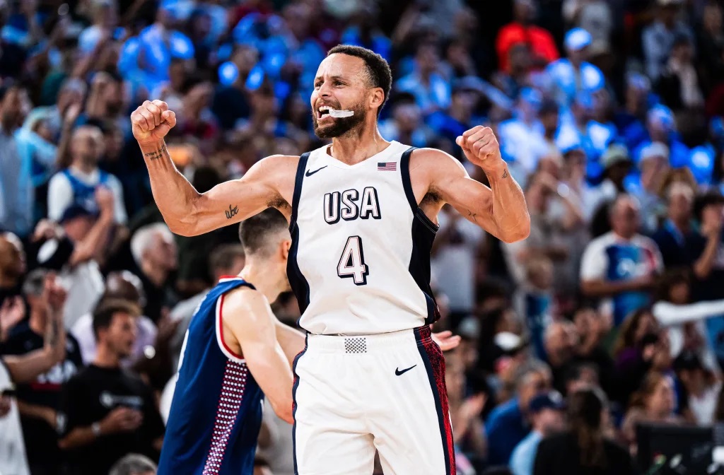 Stephen Curry : « Le match a tourné sur le 3 points de Devin Booker »