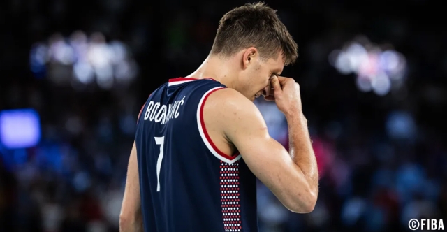 Bogdan Bogdanovic frustré par les arbitres face à Team USA…