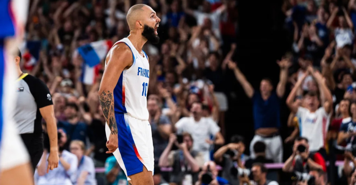 Evan Fournier salue Vincent Collet et son « discours de bonhomme »