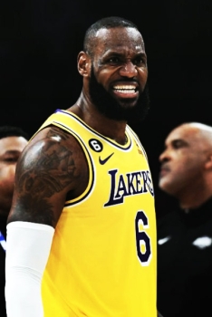 Si LeBron James veut partir, il faudra aussi prendre Bronny