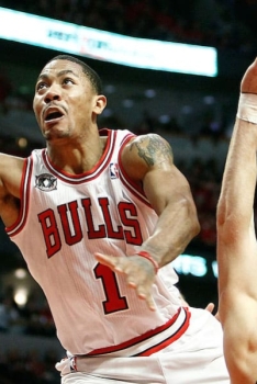 Le numéro de Derrick Rose retiré par les Bulls, comme pour Jordan et Pippen