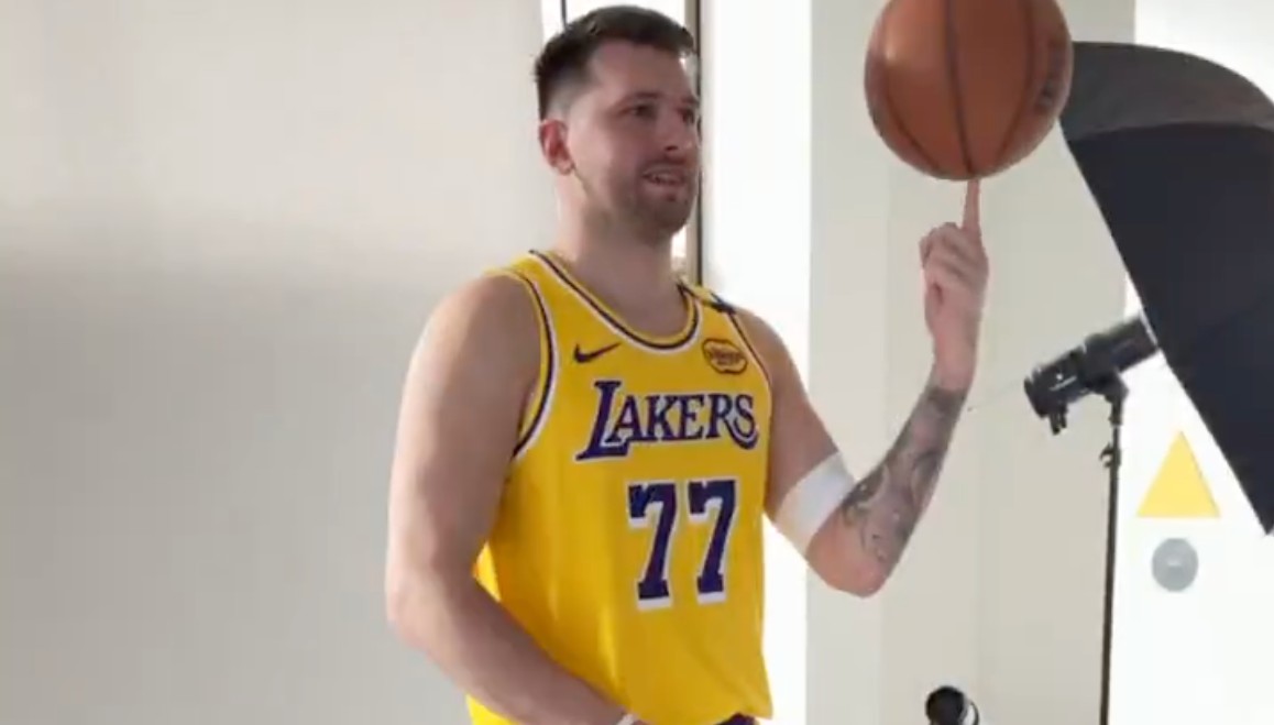 Luka Doncic avec le maillot des Lakers : où sont passés les 120 kilos ?